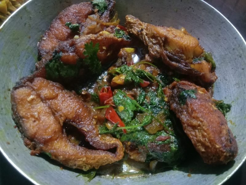 Hilsa fish in mustard sauce